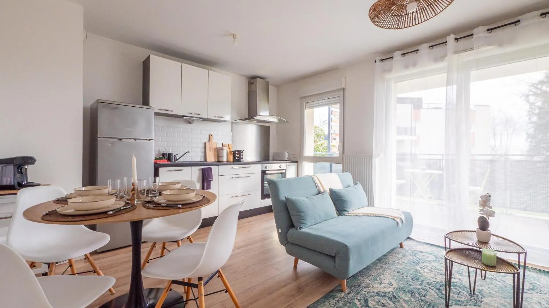 Le Cocon De Saint-Priest 1 Chambre Terrasse Et Parking 0*, Saint-Priest (Rhone)